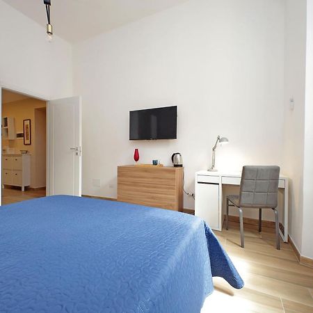 Prestigious Re Di Roma Apartment Exterior photo